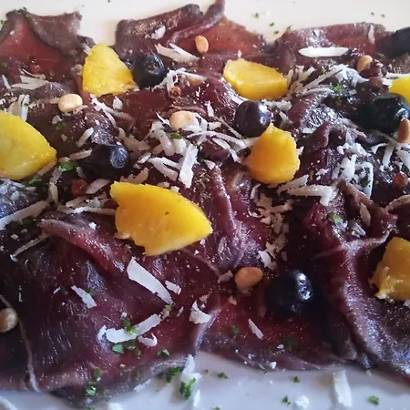 Bivanje na kmetiji Krasberry Jezev Brlog Komen